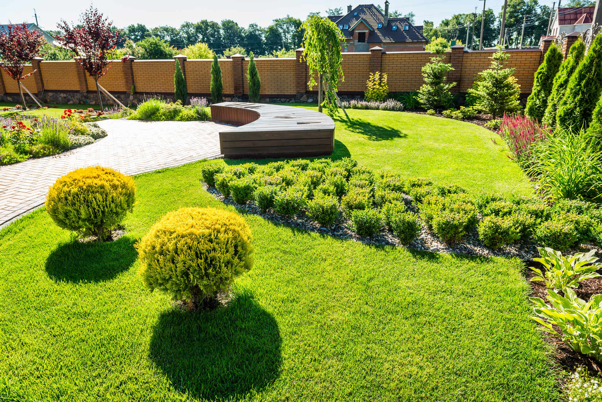 Besoin d’un expert pour vos espaces verts ? Contactez-nous ! Illzach